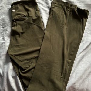 Groove super high rise flare pant